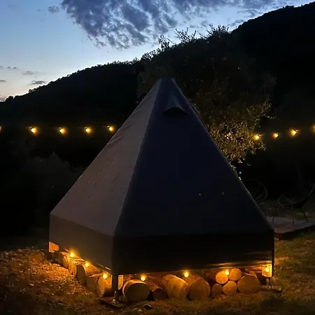 ラグジュアリーテント Tipi Chiusanico